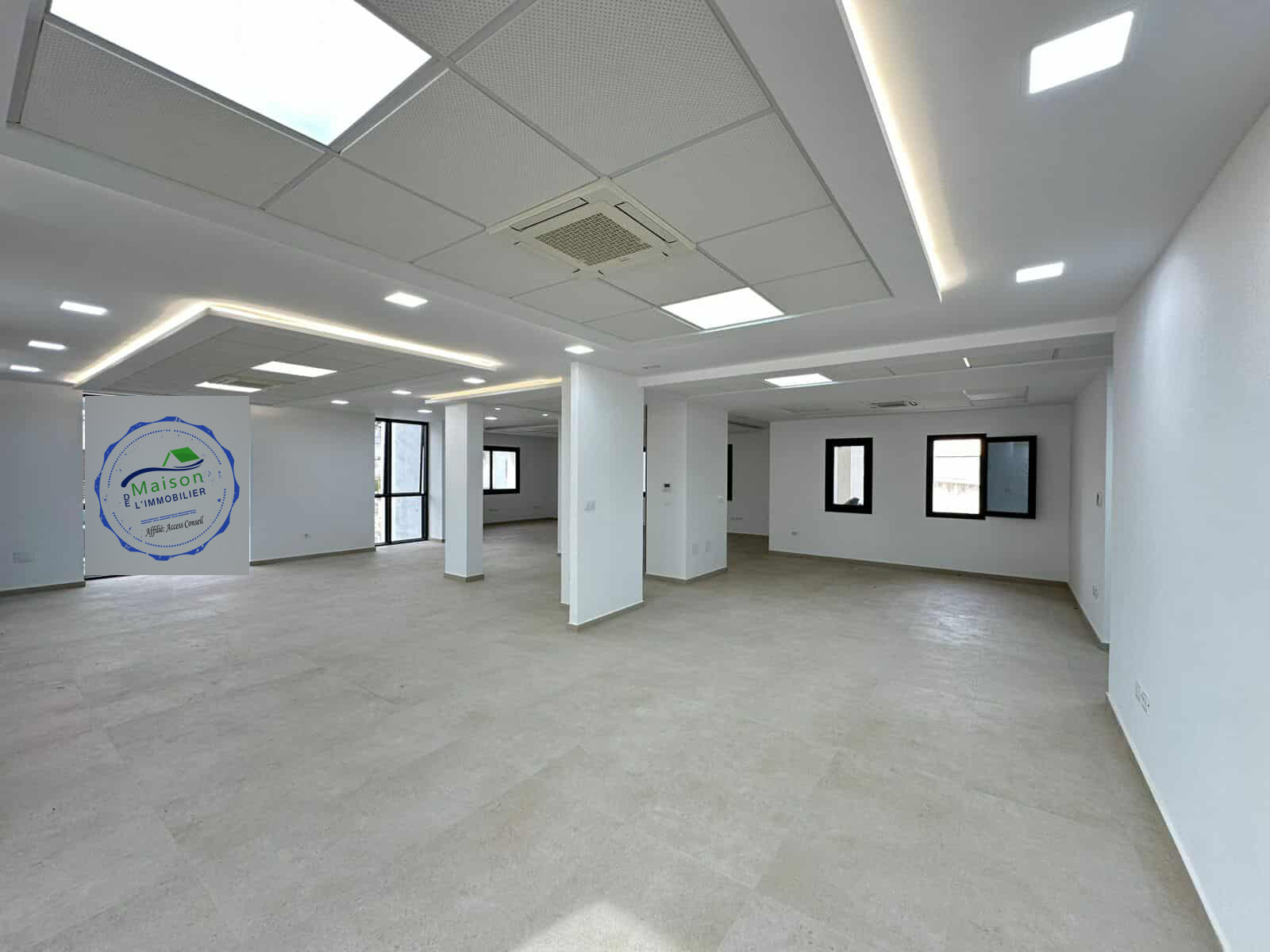 Cite El Khadra Cite El Khadra Location Autre Immeuble neuf 600 m  alain savary