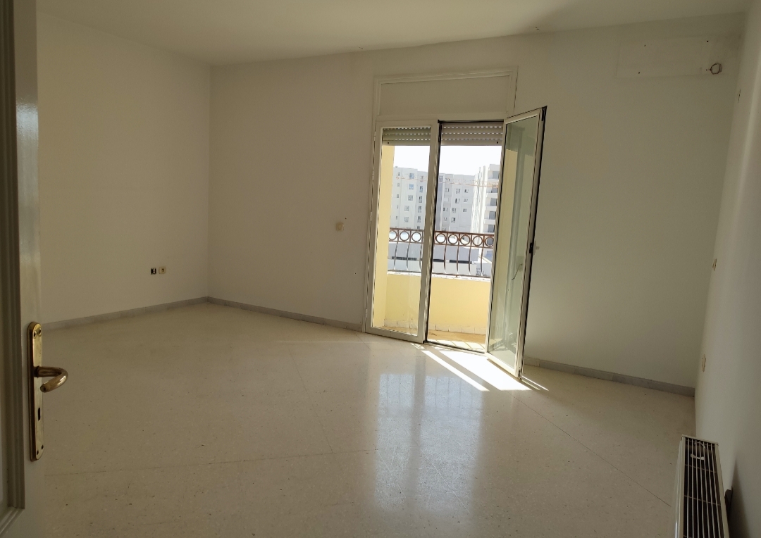 Ain Zaghouan Ain Zaghouan Location Appart. 3 pices Spacieux appart avec vue degage