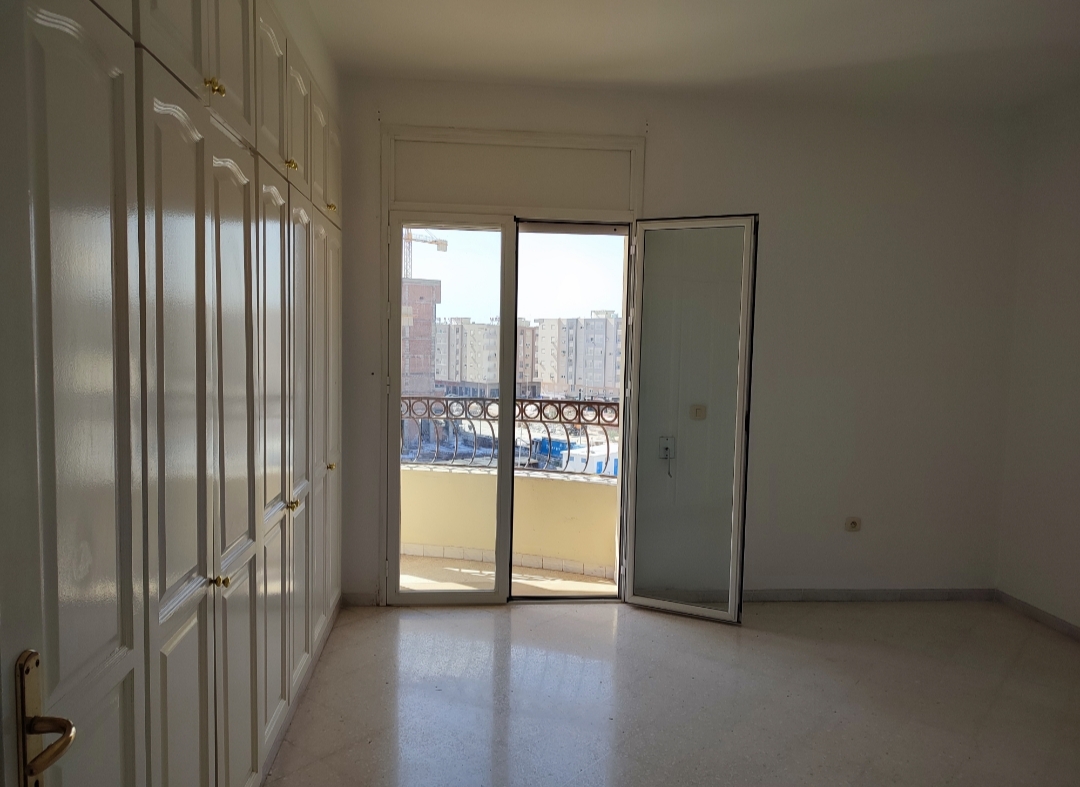 Ain Zaghouan Ain Zaghouan Location Appart. 3 pices Spacieux appart avec vue degage