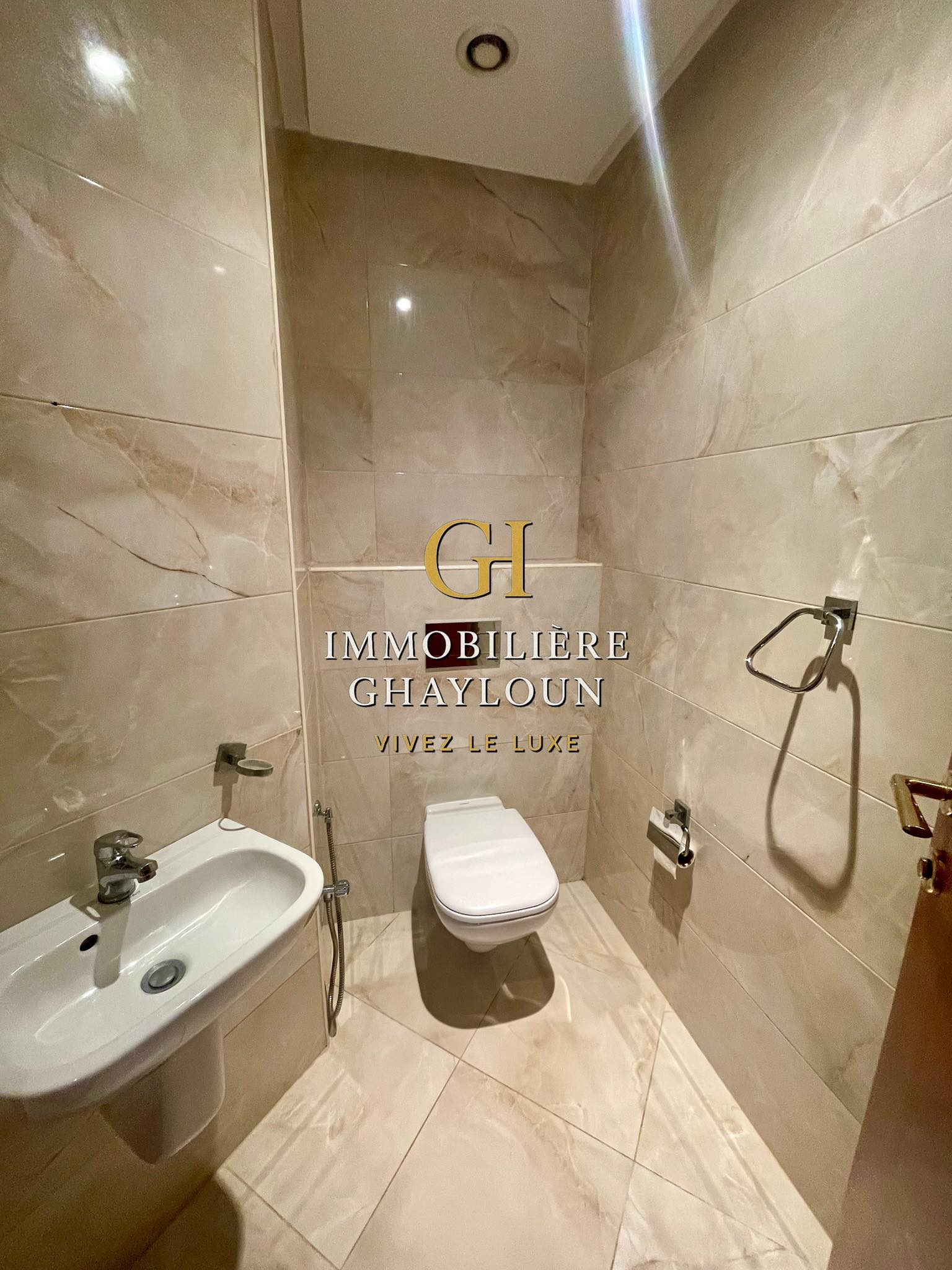 El Menzah El Menzah 9 Location Appart. 3 pices Appartement s2  el menzah 9c 120