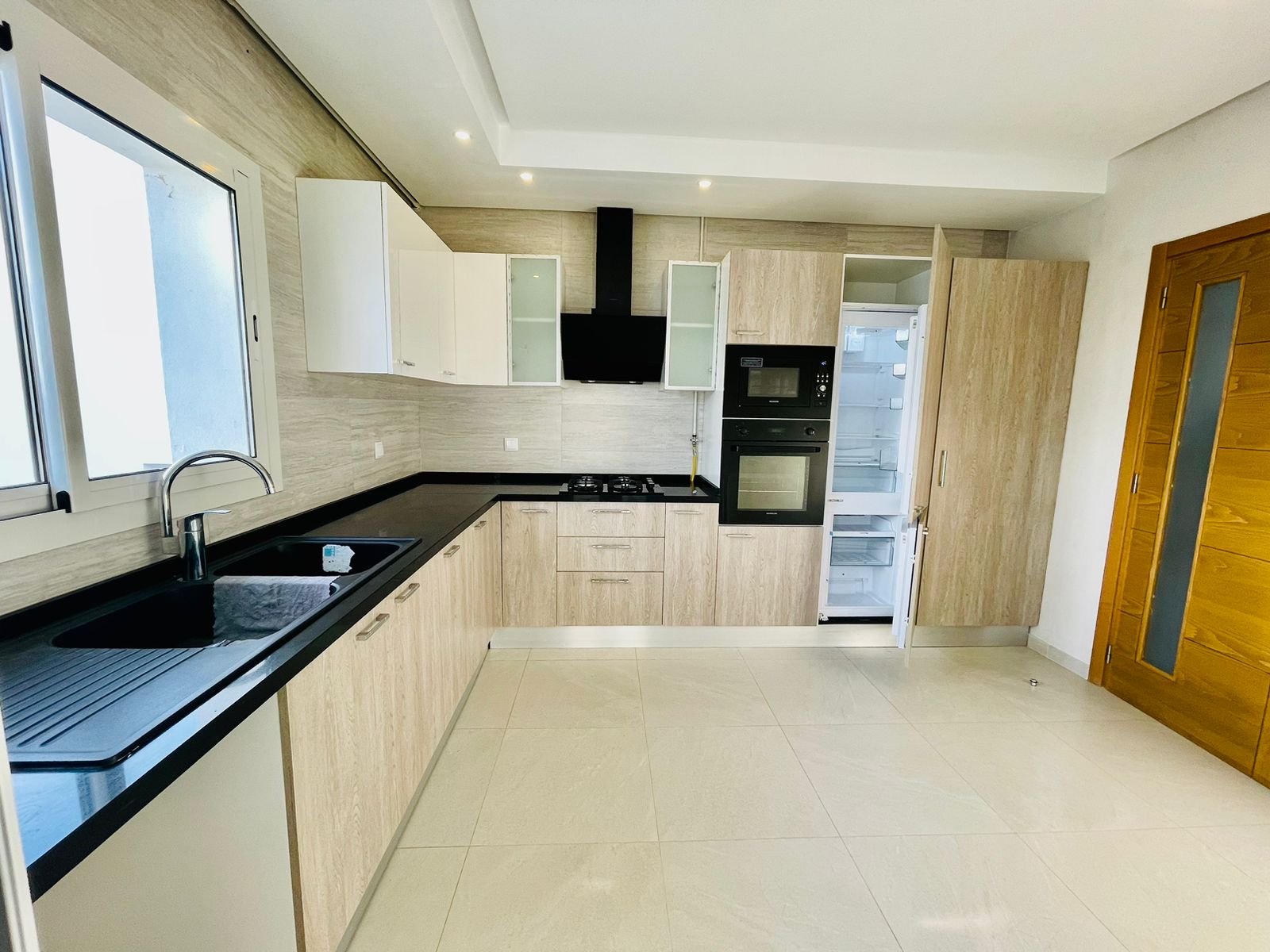 El Menzah El Menzah 9 Location Appart. 4 pices Appartement s3 lumineux a menzah 9c