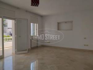 La Marsa Marsa Ennassim Vente Maisons Superbe villa s5 avec piscine   ref399a