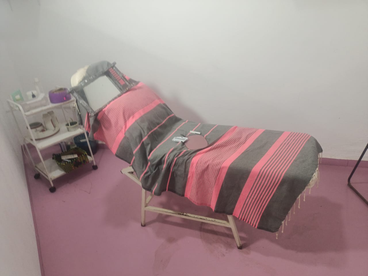 Ariana Ville Ariana Location Surfaces Salon coiffure et esthtique dames ariana