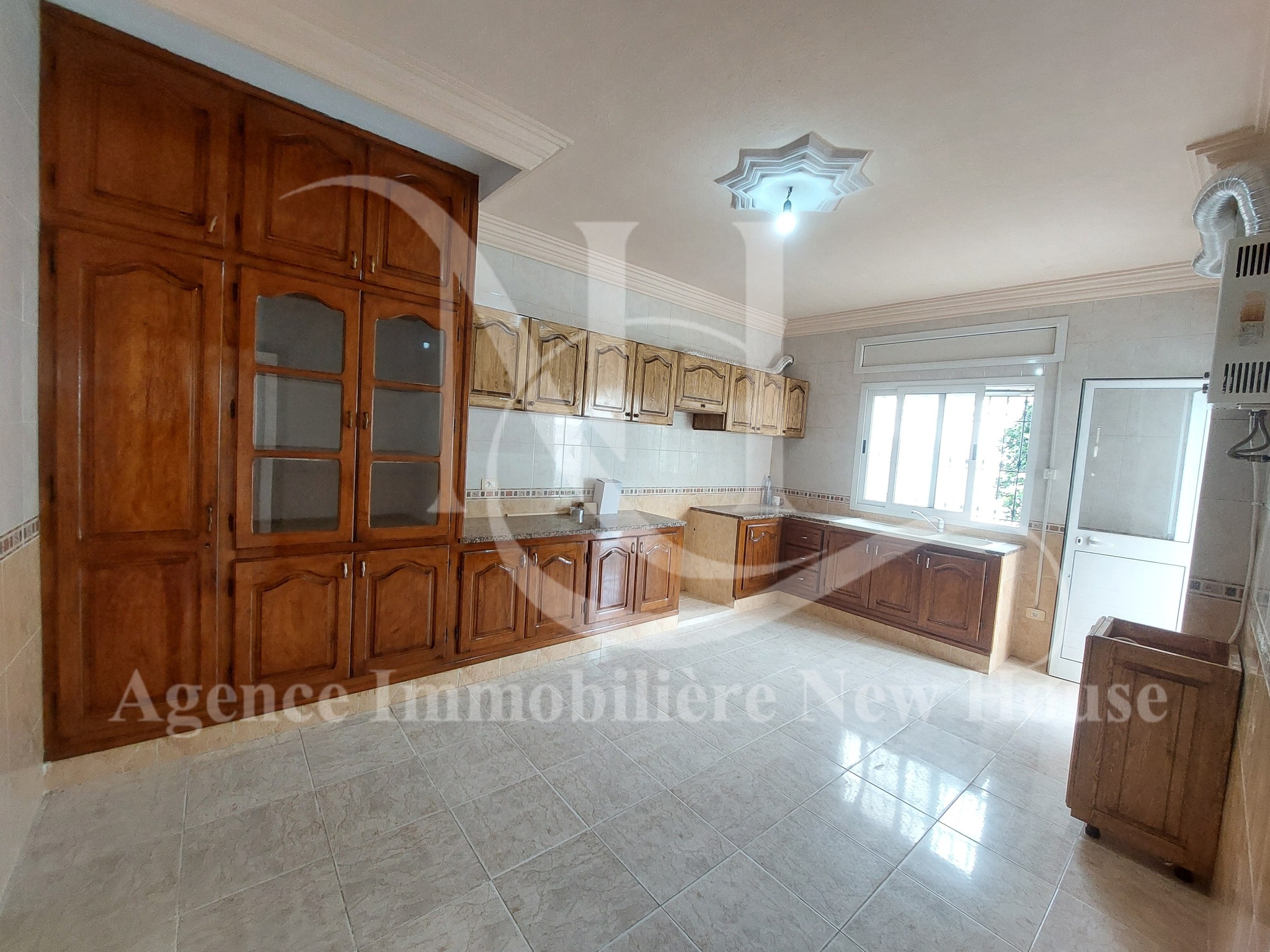 Bizerte Nord Bizerte Location Appart. 4 pices tage de villa alv 375