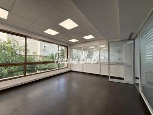 La Marsa Berge Du Lac Location Appart. 1 pice A  un bureau de 260m2 au lac2 ref899a