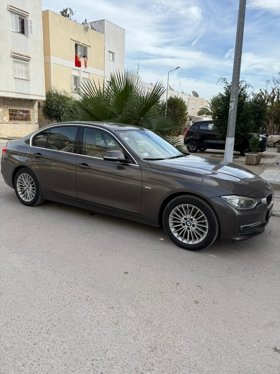 Ain Zaghouan Ain Zaghouan Bmw Serie 3 Bmw  serie 3 anne 2014 pack luxury bva
