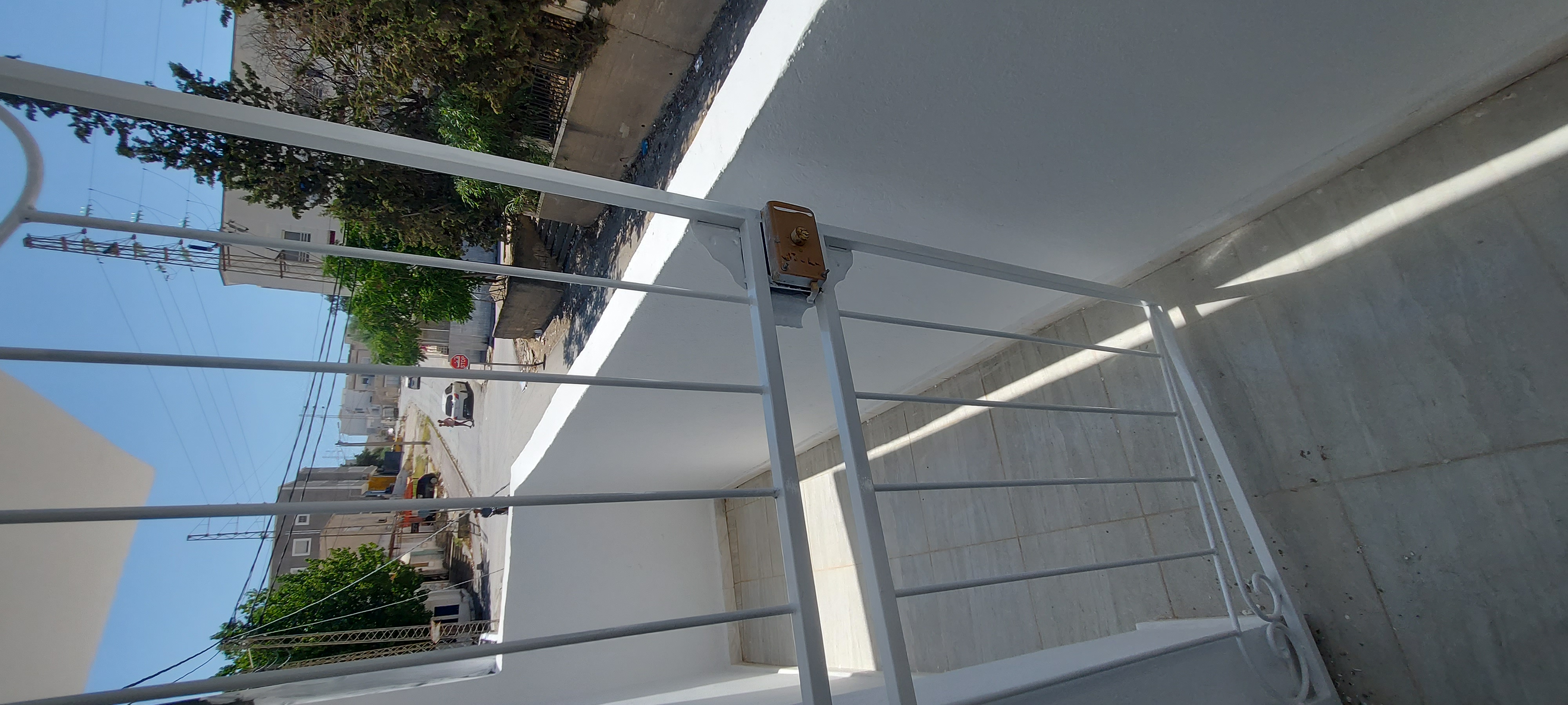 El Menzah El Menzah 1 Location Appart. 3 pices S3 a jardin manzah 1