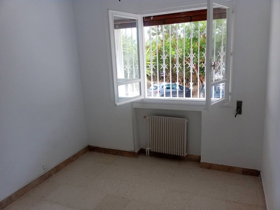 Ariana Ville El Menzah 6 Location Appart. 2 pices S2 situ  menzah 6