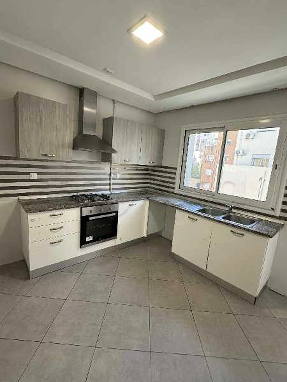 El Menzah El Menzah 9 Location Appart. 2 pices S2 situ  menzah 9 c