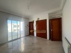 La Marsa Berge Du Lac Location Appart. 1 pice  dun s2 avec vue sur le lac 2 ref351a