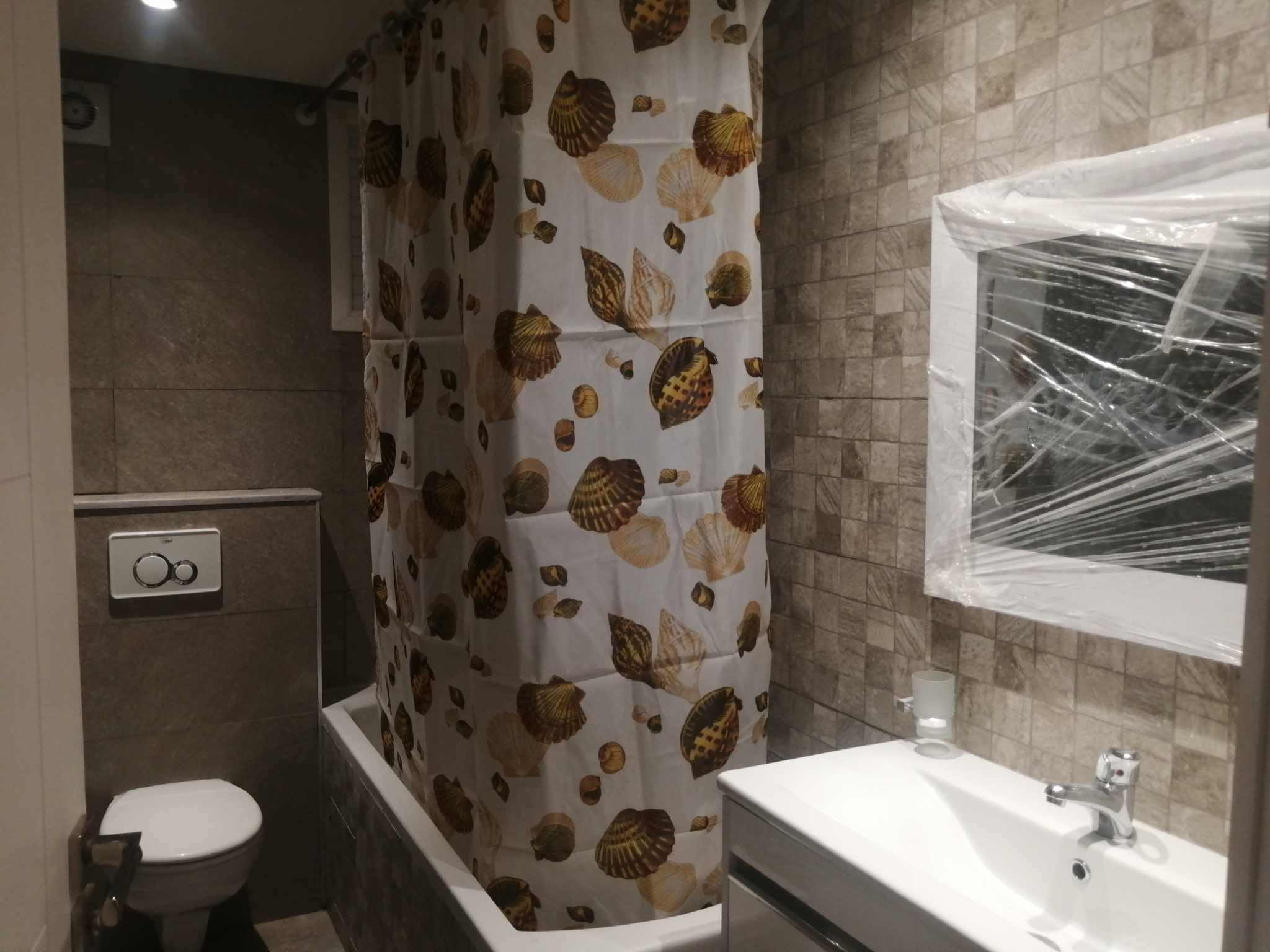 Ain Zaghouan Jardins de Carthage Location Appart. 5 pices+ S4 au jardin de carthage