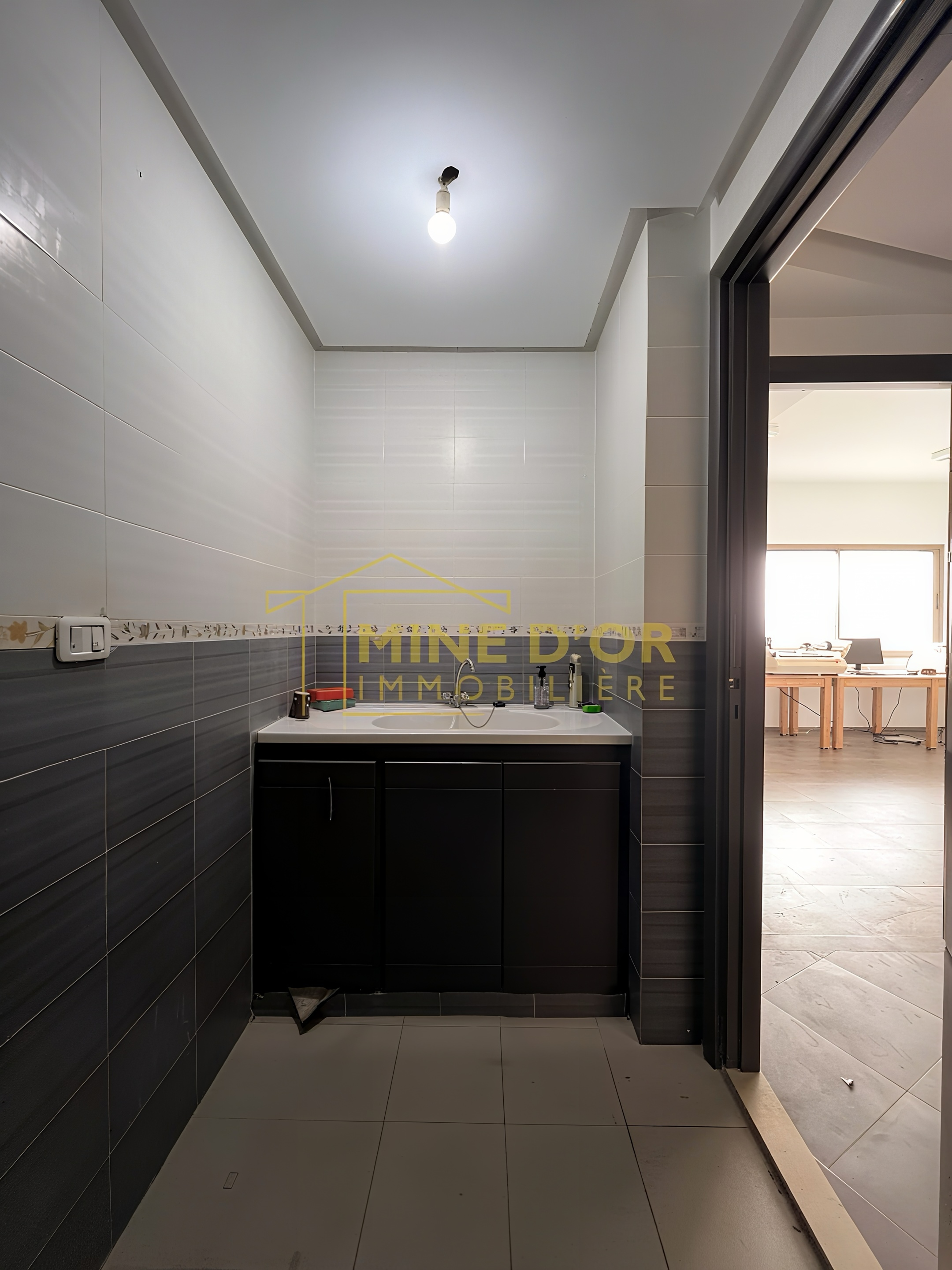 La Soukra Charguia 2 Bureaux & Commerces Bureau Bureau spacieux en 4 espaces a charguia 2