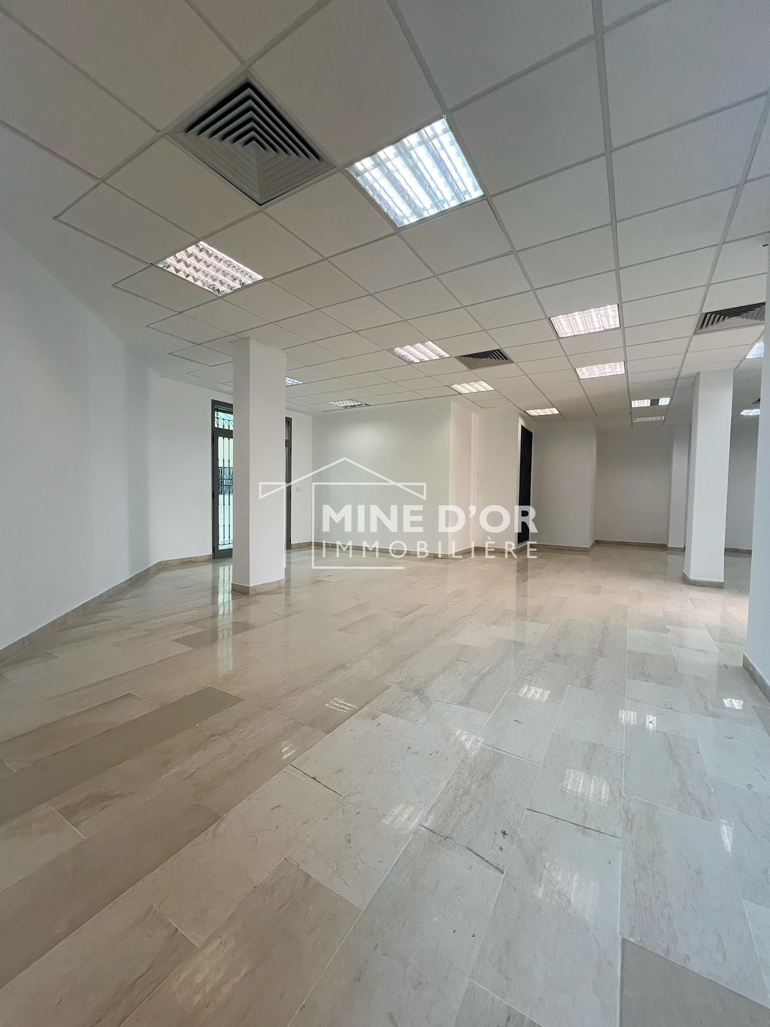 La Marsa Berge Du Lac Bureaux & Commerces Bureau Bureau haut standing en open space au lac 1