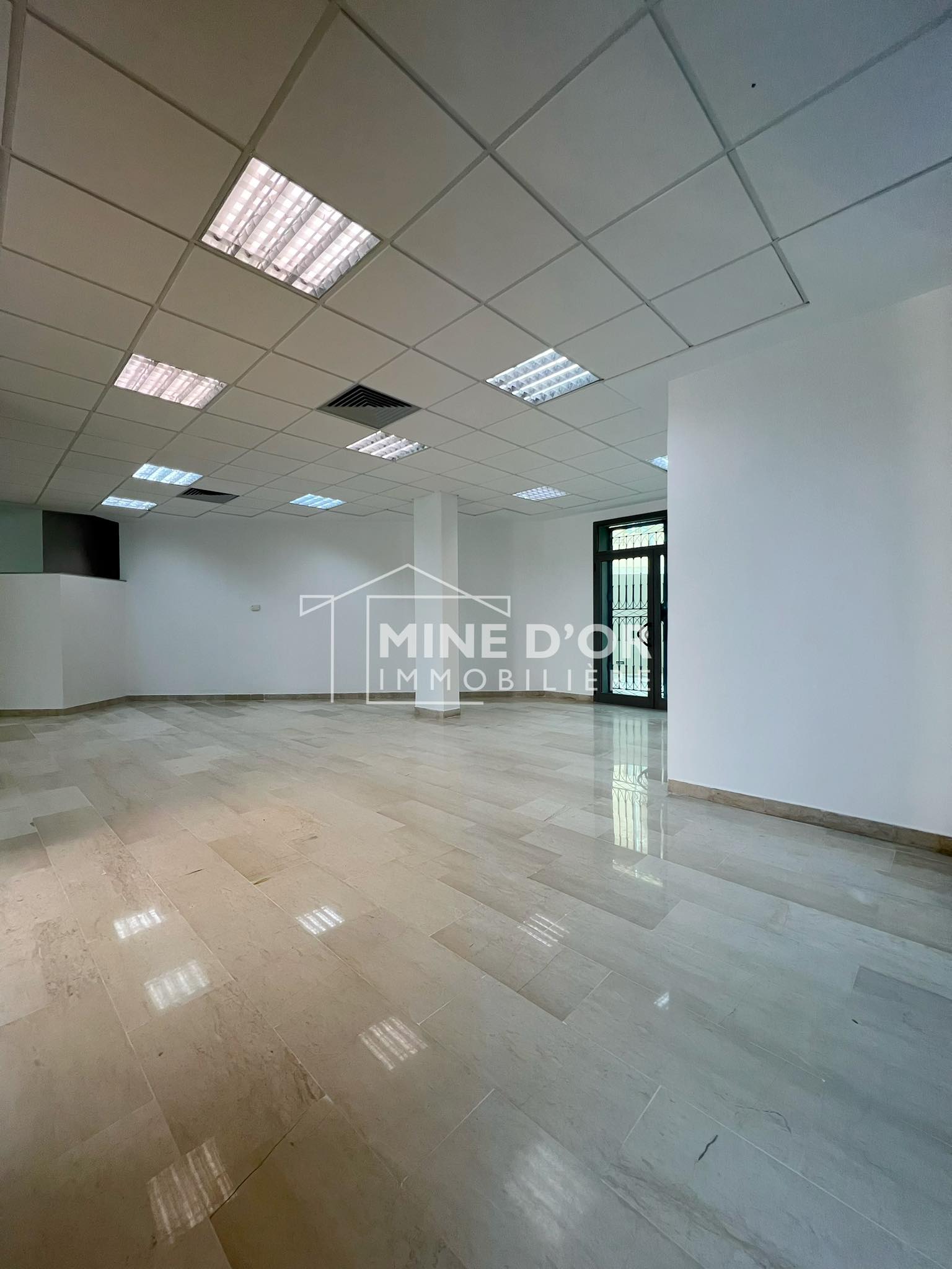 La Marsa Berge Du Lac Bureaux & Commerces Bureau Bureau haut standing en open space au lac 1