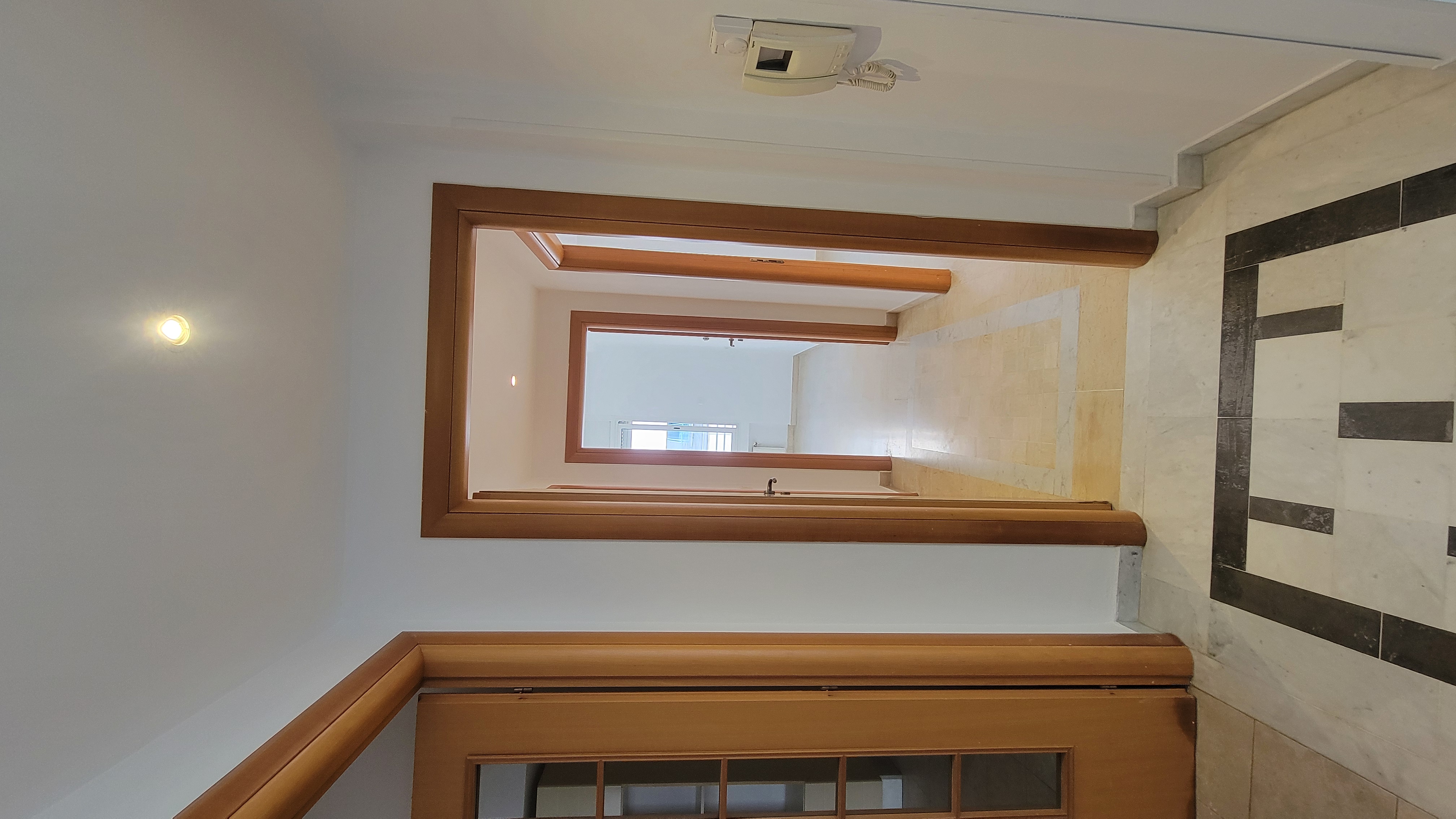 La Marsa Berge Du Lac Location Appart. 3 pices Appartement s2 au lac 2 sur l'avenue de la bourse