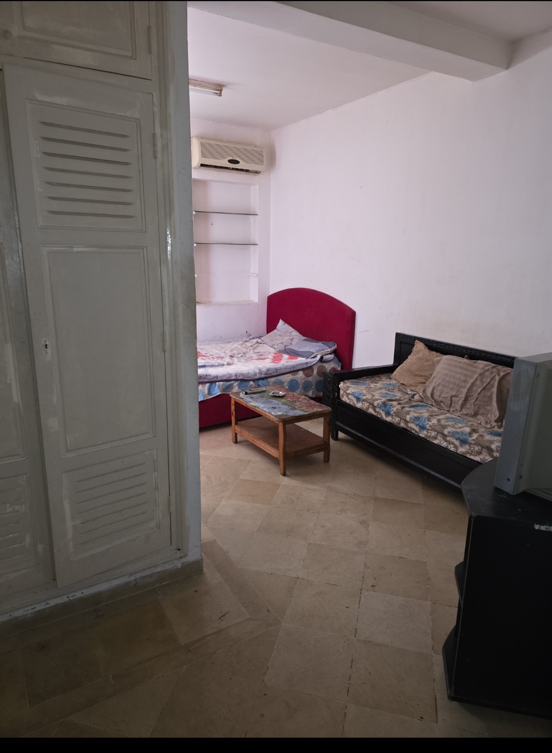 El Menzah El Manar 1 Location Appart. 1 pice Studio s0 meubl rdc manar1