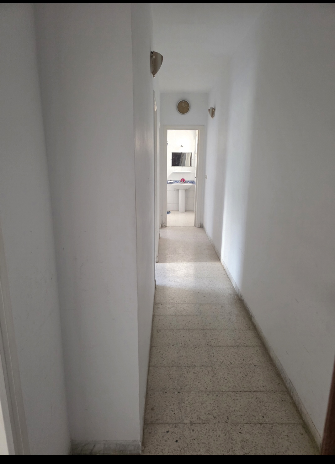 El Menzah El Manar 1 Location Appart. 2 pices Studio s1 2 chambres spares manar1