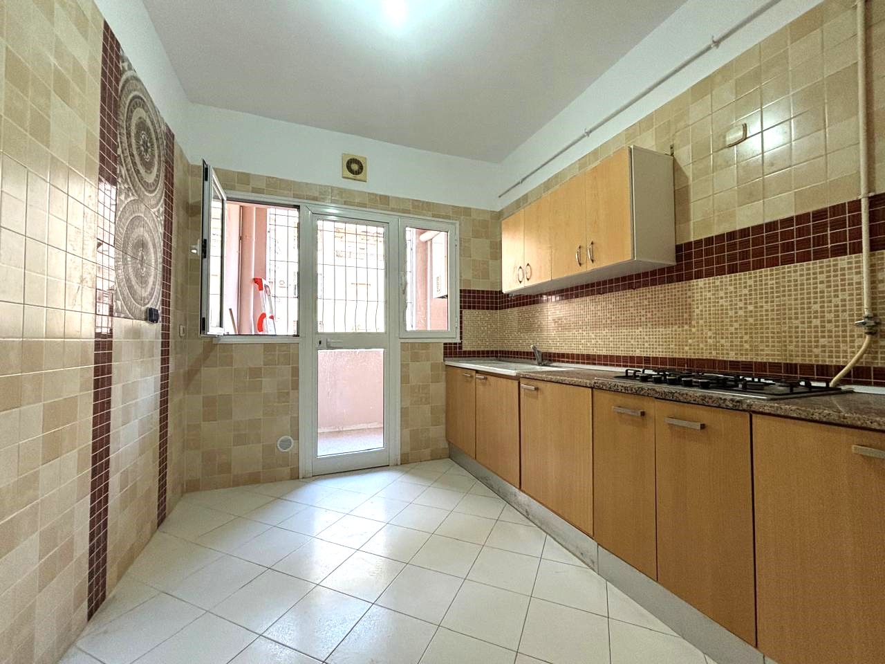 Ain Zaghouan Ain Zaghouan Location Appart. 3 pices Appartement s2 de 130m2  ain zaghouan