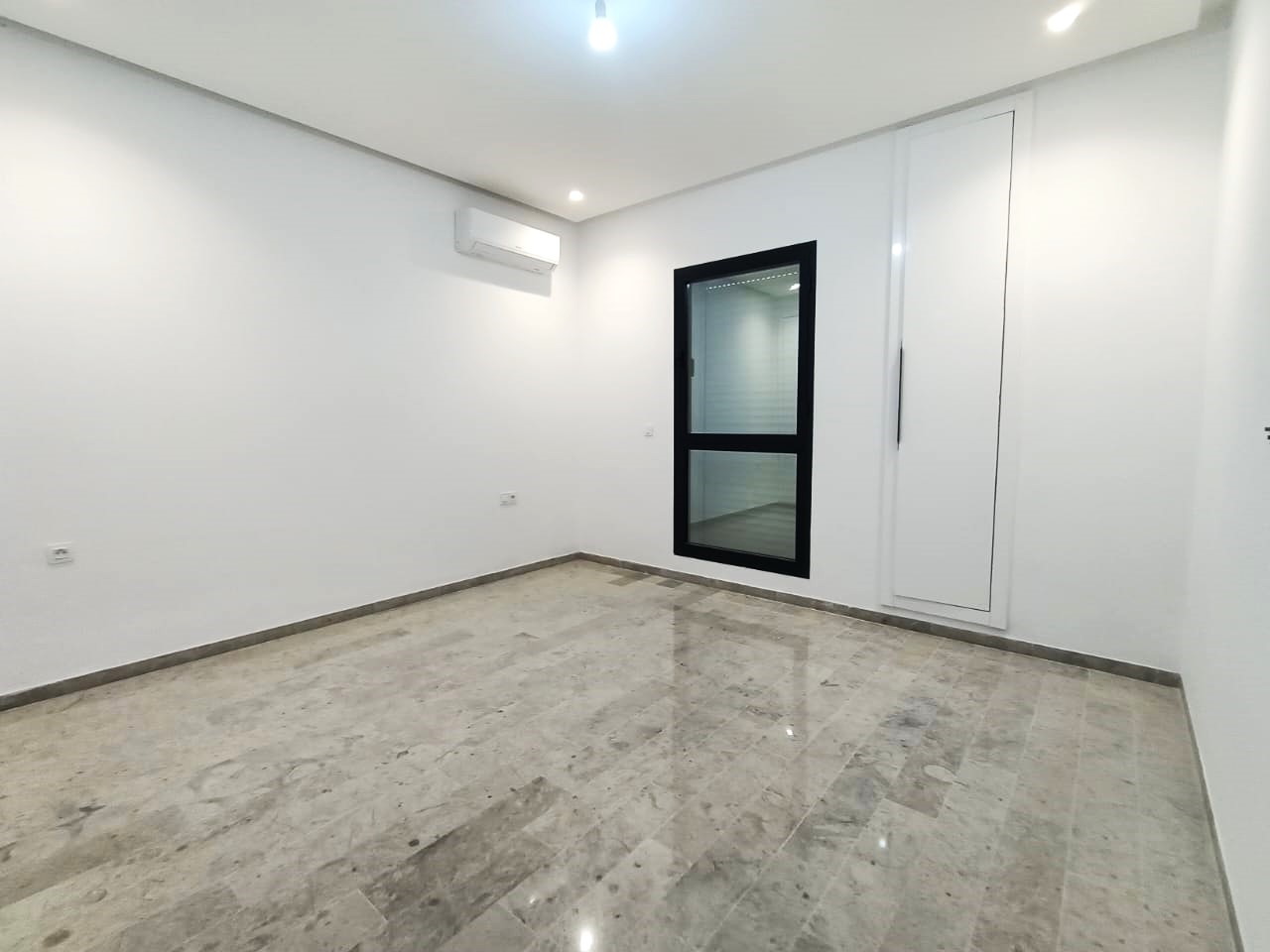 La Marsa El Aouina Location Appart. 3 pices Appt s2 jamais habit  la nouvelle soukra