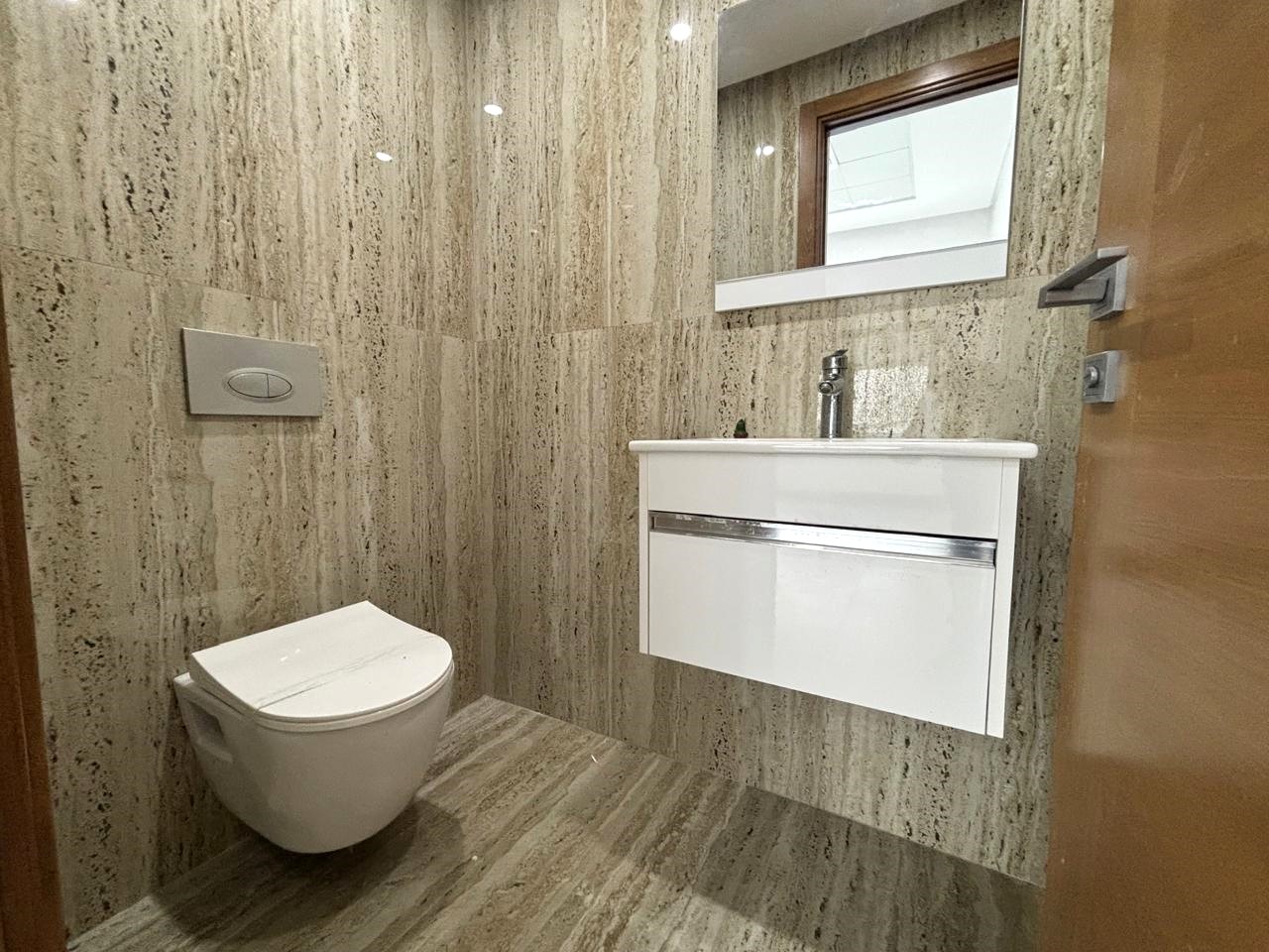 La Soukra La Soukra Bureaux & Commerces Bureau Bureau h2  la soukra