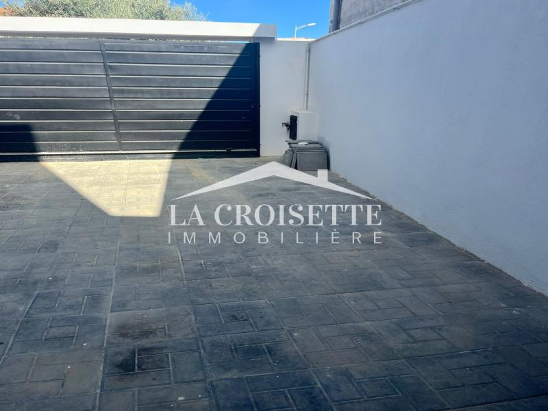 La Soukra&nbsp;La Soukra&nbsp;Location&nbsp;Appart. 3 pi�ces&nbsp;Villa s 3 avec piscine � la soukra zvl0045