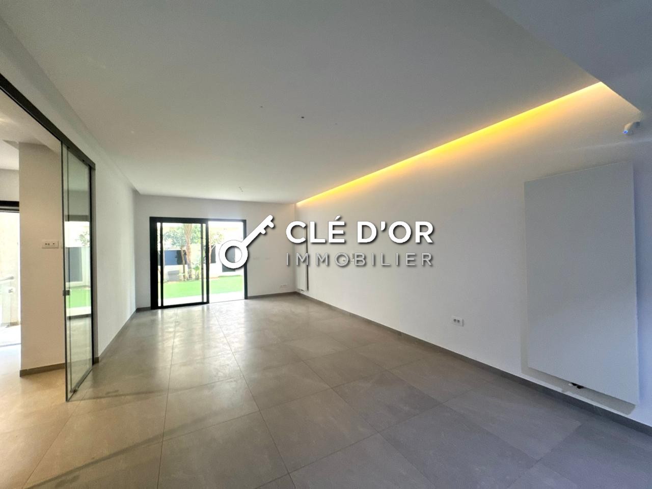 Ain Zaghouan Jardins de Carthage Location Appart. 3 pices Un s3 avec piscine  au jardin de carthage