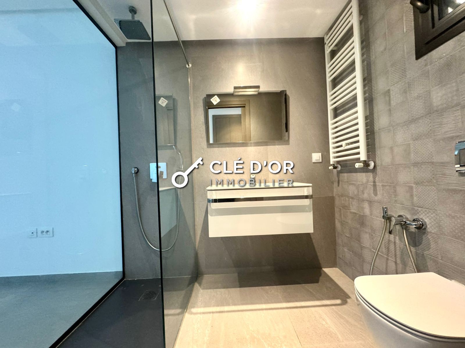 Ain Zaghouan Jardins de Carthage Location Appart. 3 pices Un s3 avec piscine  au jardin de carthage