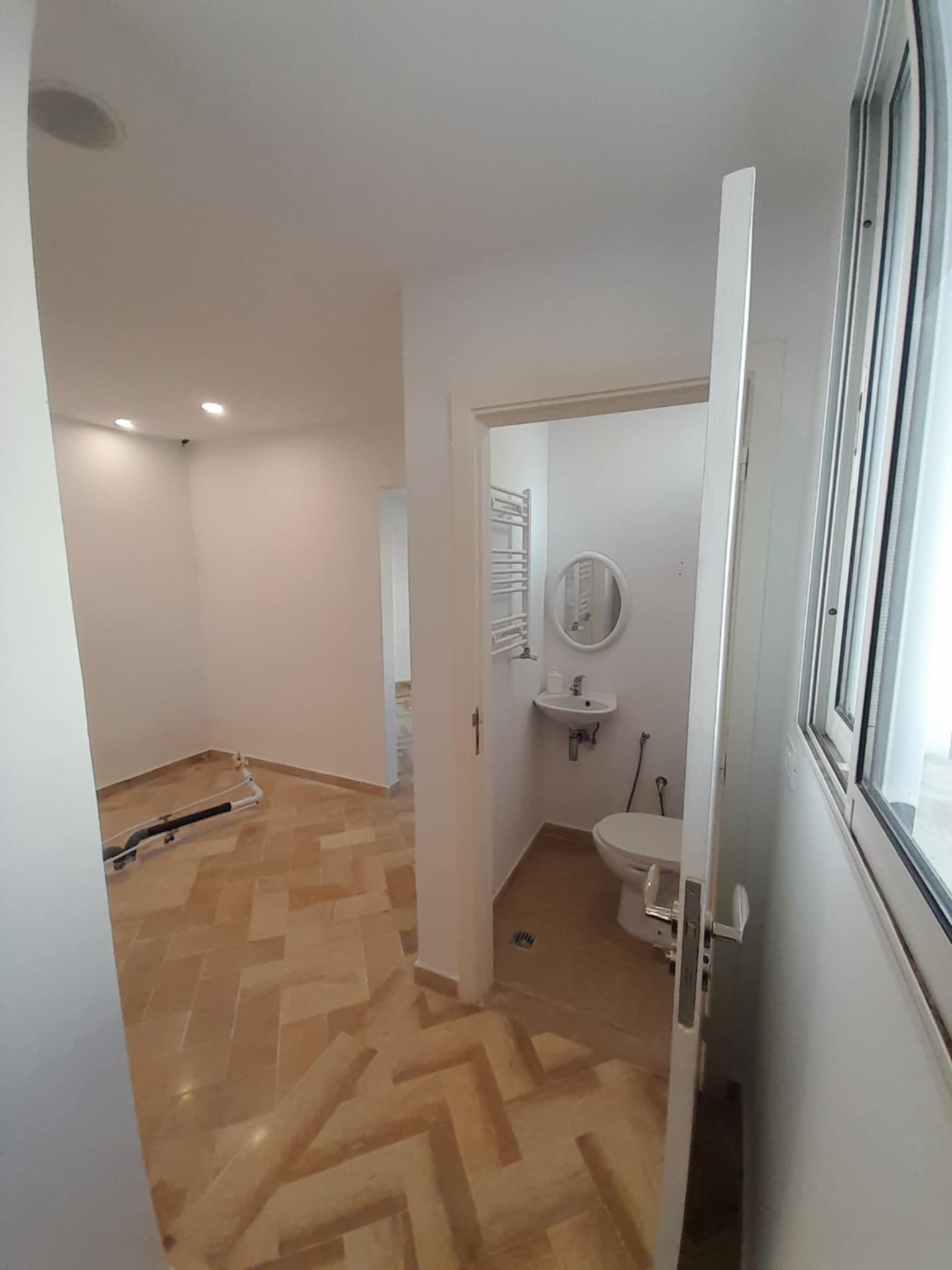 Ariana Ville El Menzah 8 Location Surfaces Local commercial ou administratif