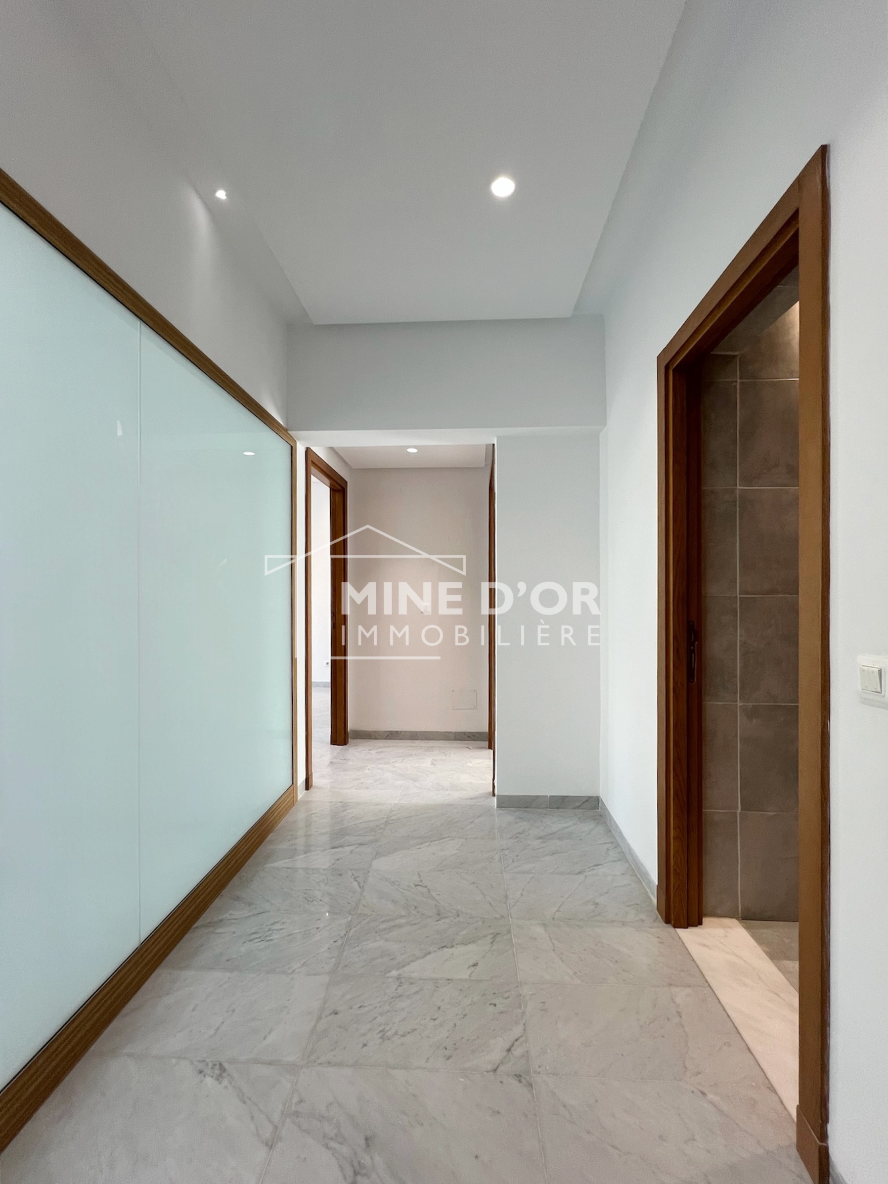 Cite El Khadra Zone urbaine nord Bureaux & Commerces Bureau Bureau en 4 espaces hts au centre urbain nord