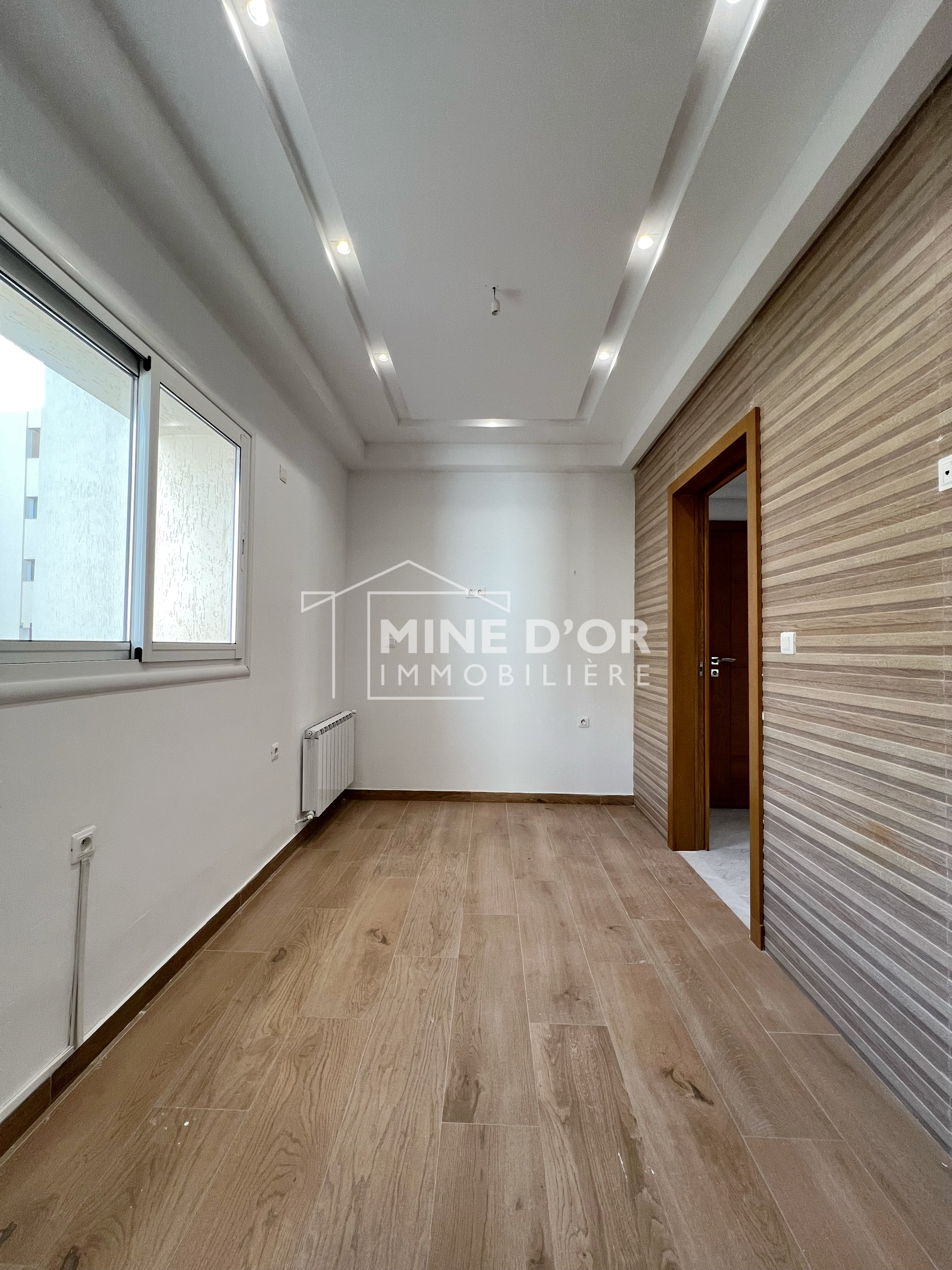 Cite El Khadra Zone urbaine nord Bureaux & Commerces Bureau Bureau en 4 espaces hts au centre urbain nord