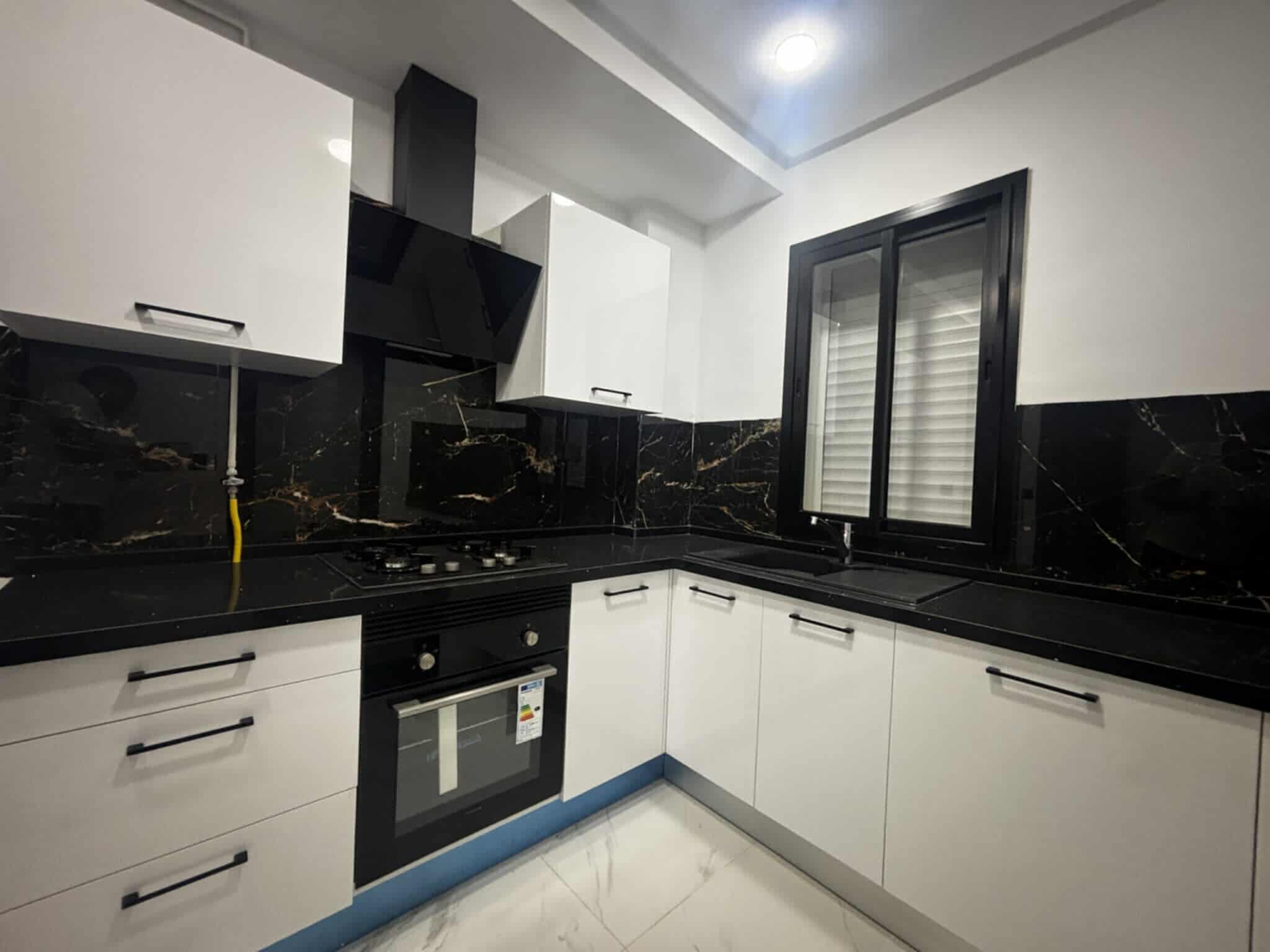 Ain Zaghouan Ain Zaghouan Location Appart. 1 pice Appartement s1 vide