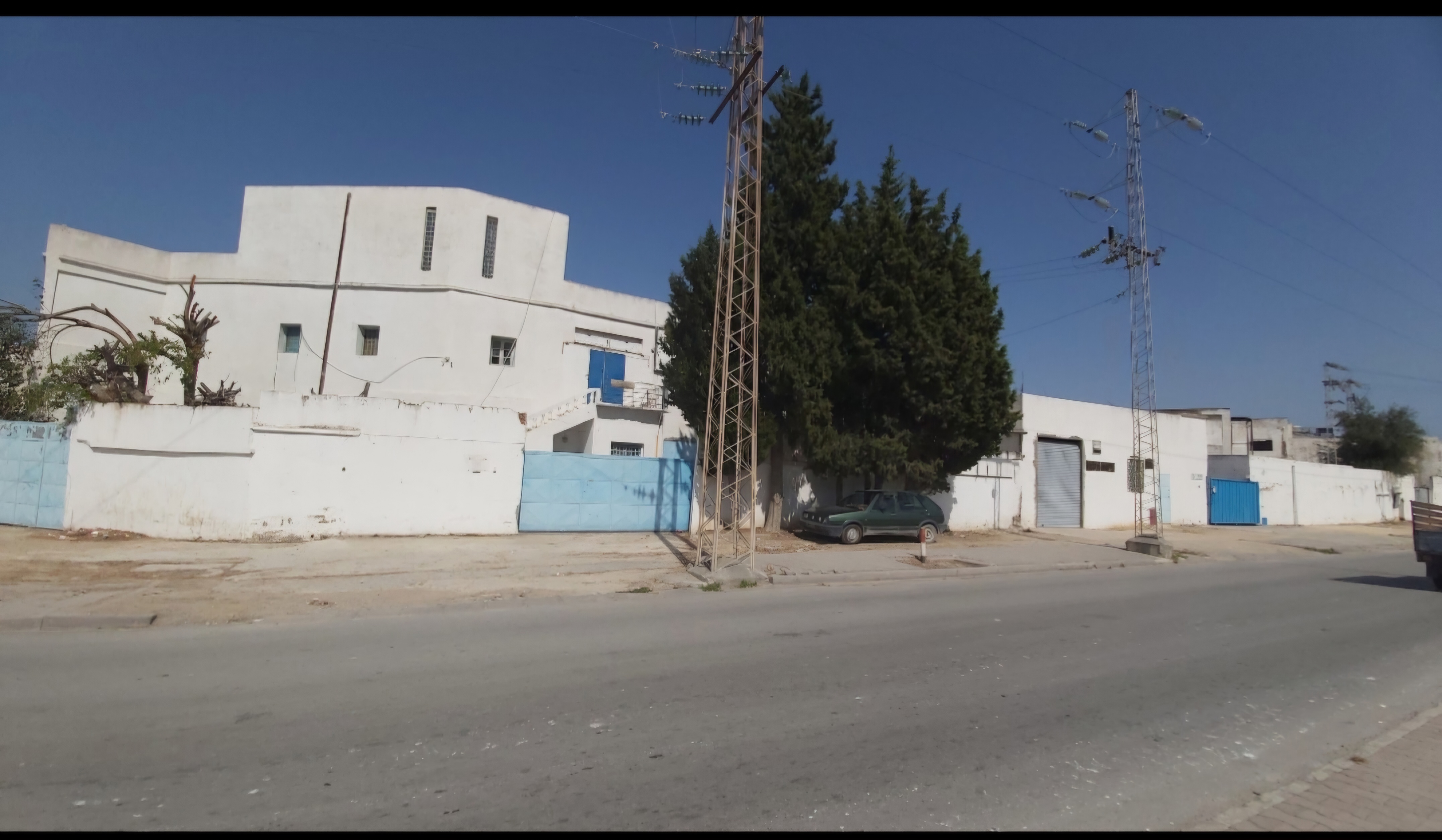 Hammam Chatt Borj Cedria Location Surfaces Locale  usage industriel ou dpt