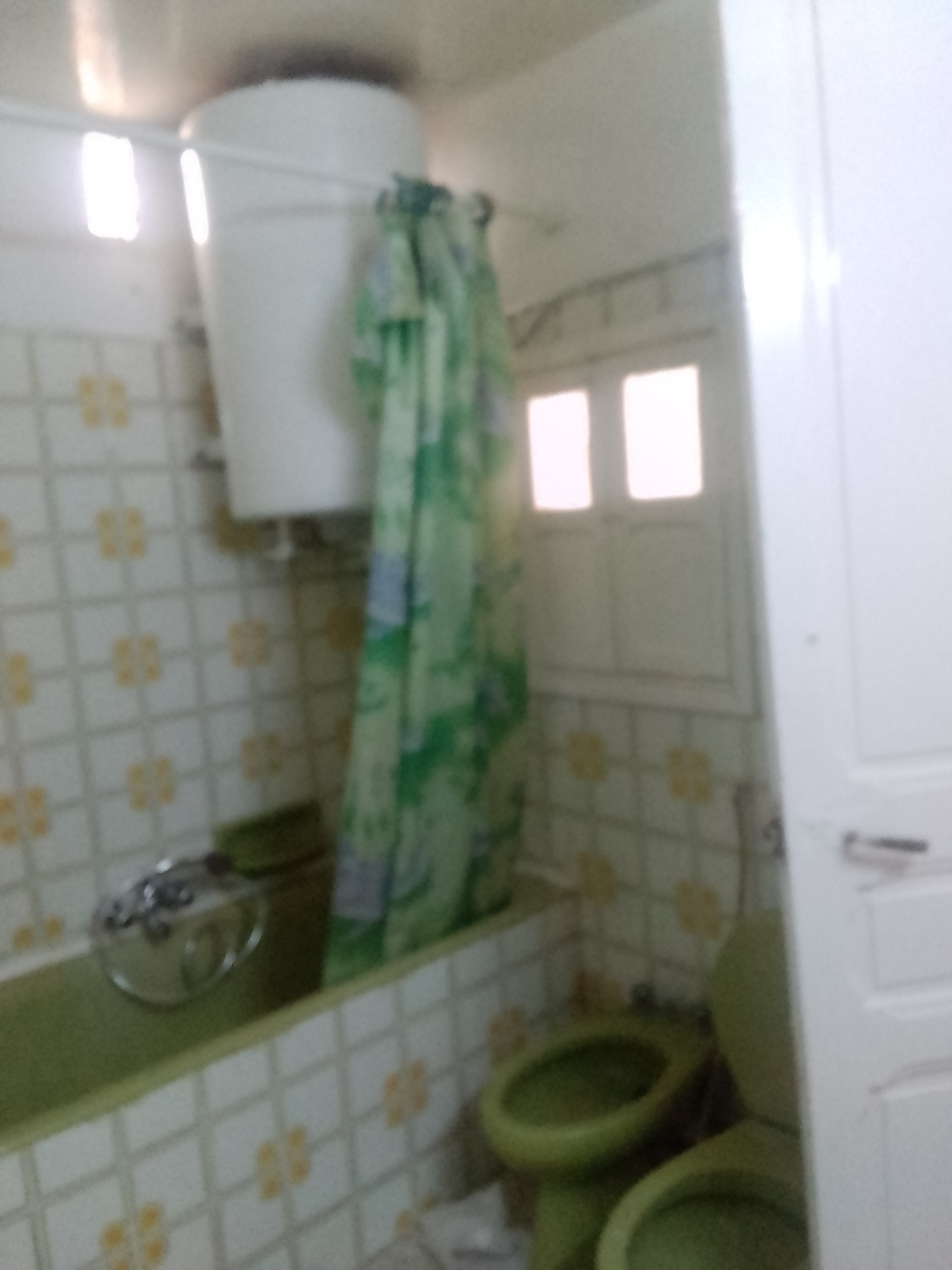 Bab Bhar Bab El Jazira Location Appart. 4 pices Pres lyce beb jdid