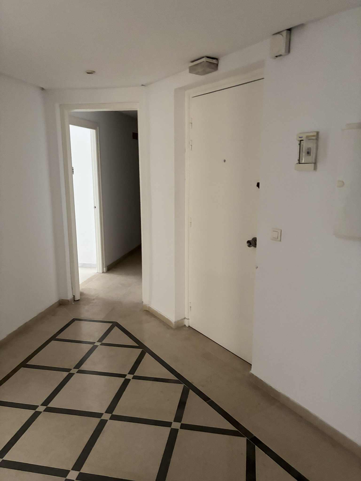 La Marsa Berge Du Lac Location Autre Bureau de 180m2 au lac 1