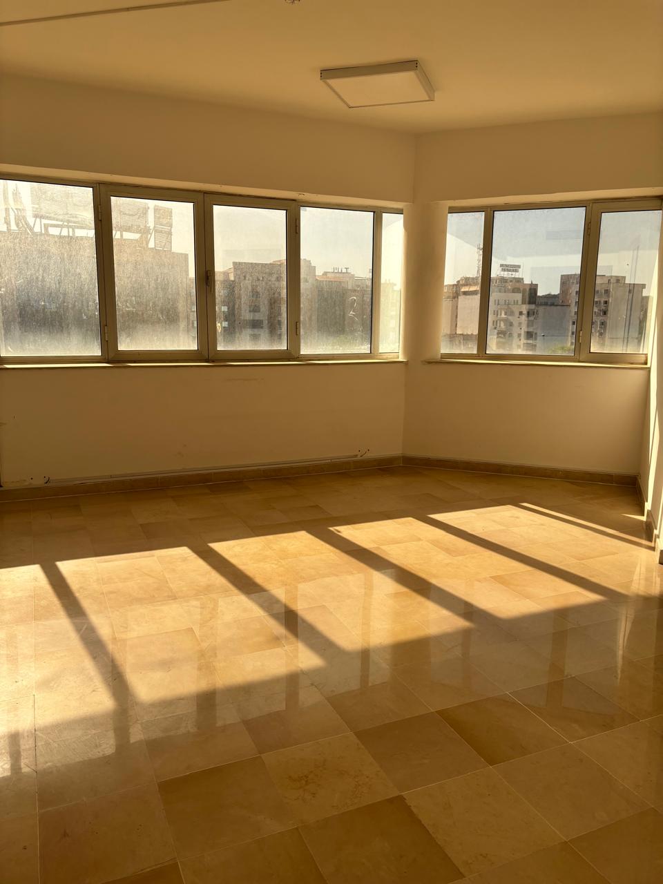 Bab Bhar Montplaisir Bureaux & Commerces Bureau Montplaisir bureau 223 m2 4eme etage