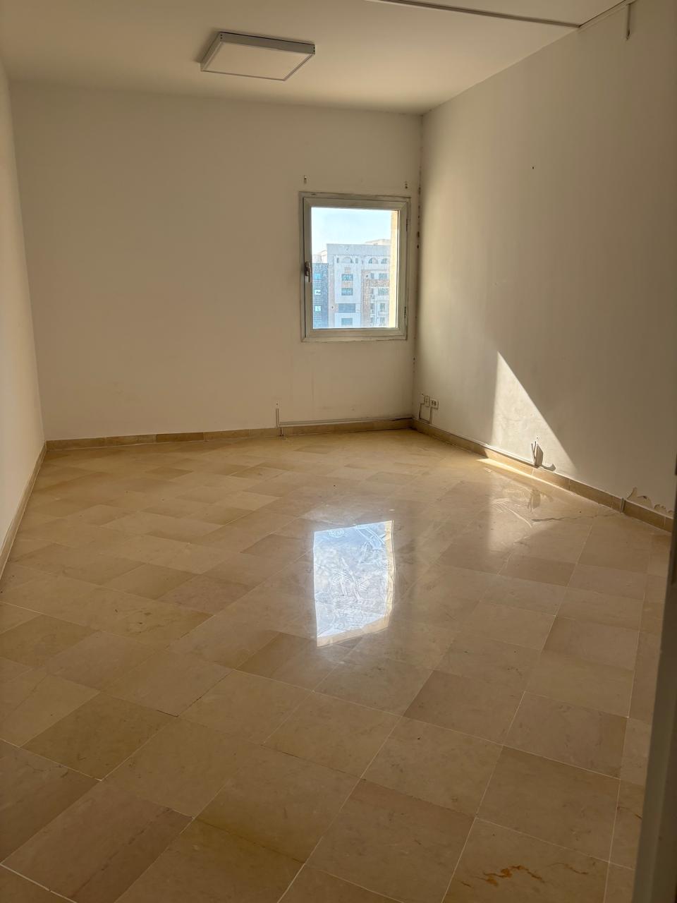 Bab Bhar Montplaisir Bureaux & Commerces Bureau Montplaisir bureau 223 m2 4eme etage