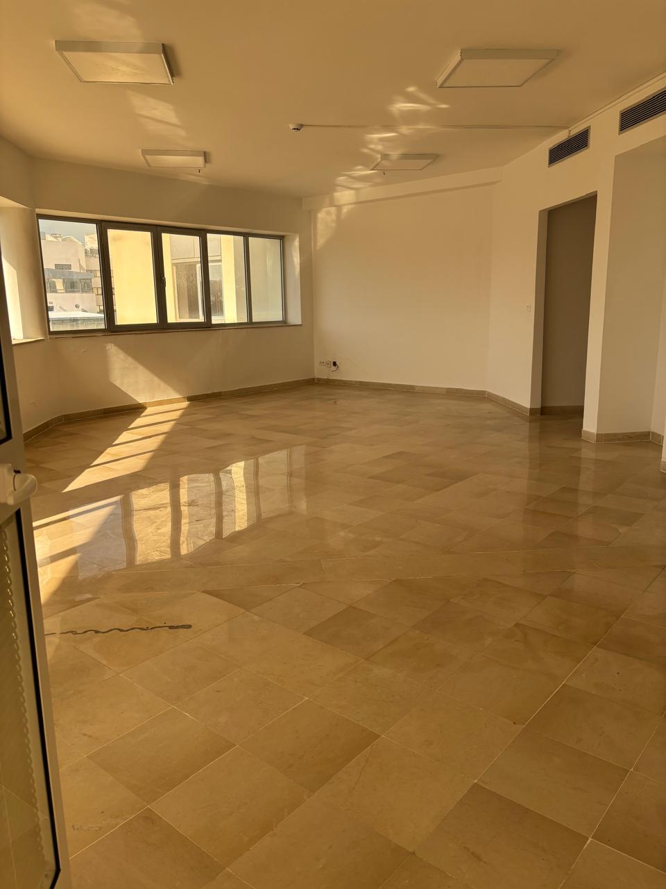 Bab Bhar Montplaisir Bureaux & Commerces Bureau Montplaisir bureau 223 m2 4eme etage