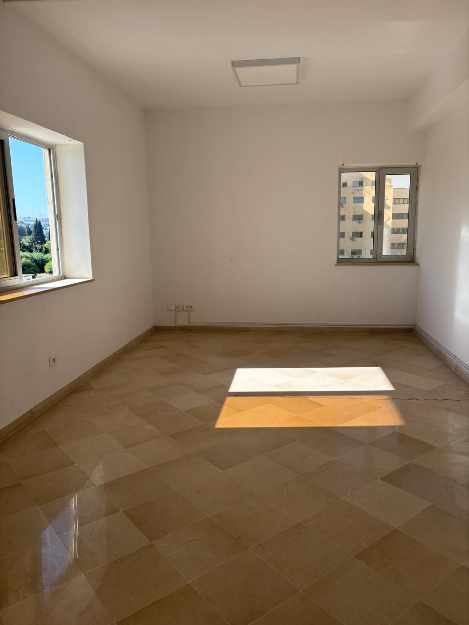 Bab Bhar Montplaisir Bureaux & Commerces Bureau Montplaisir bureau 223 m2 4eme etage