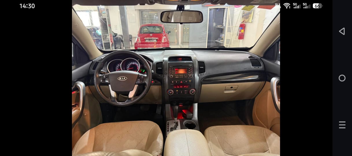 La Marsa Cite Bhar Lazreg Kia Sorento Kia sorento