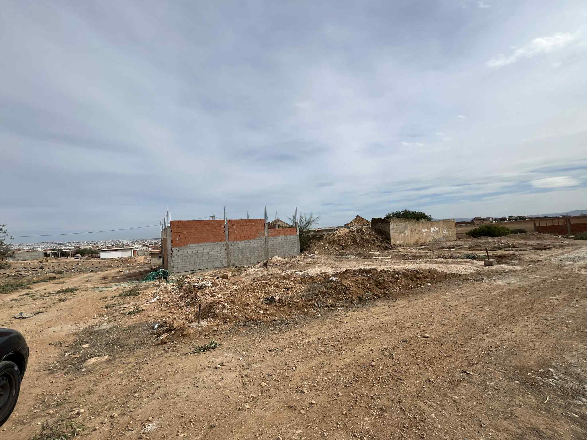 Sidi Hassine Borj Chakir Terrain Terrain nu Terrain  sidi hassine