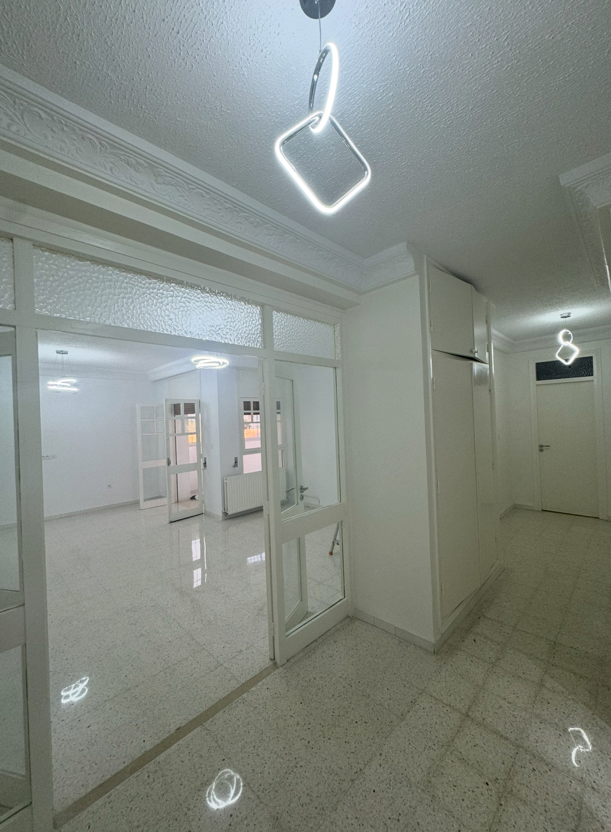 Carthage Cartage Byrsa Location Appart. 4 pices 3 chambres  salon et vranda cit tanit carthage