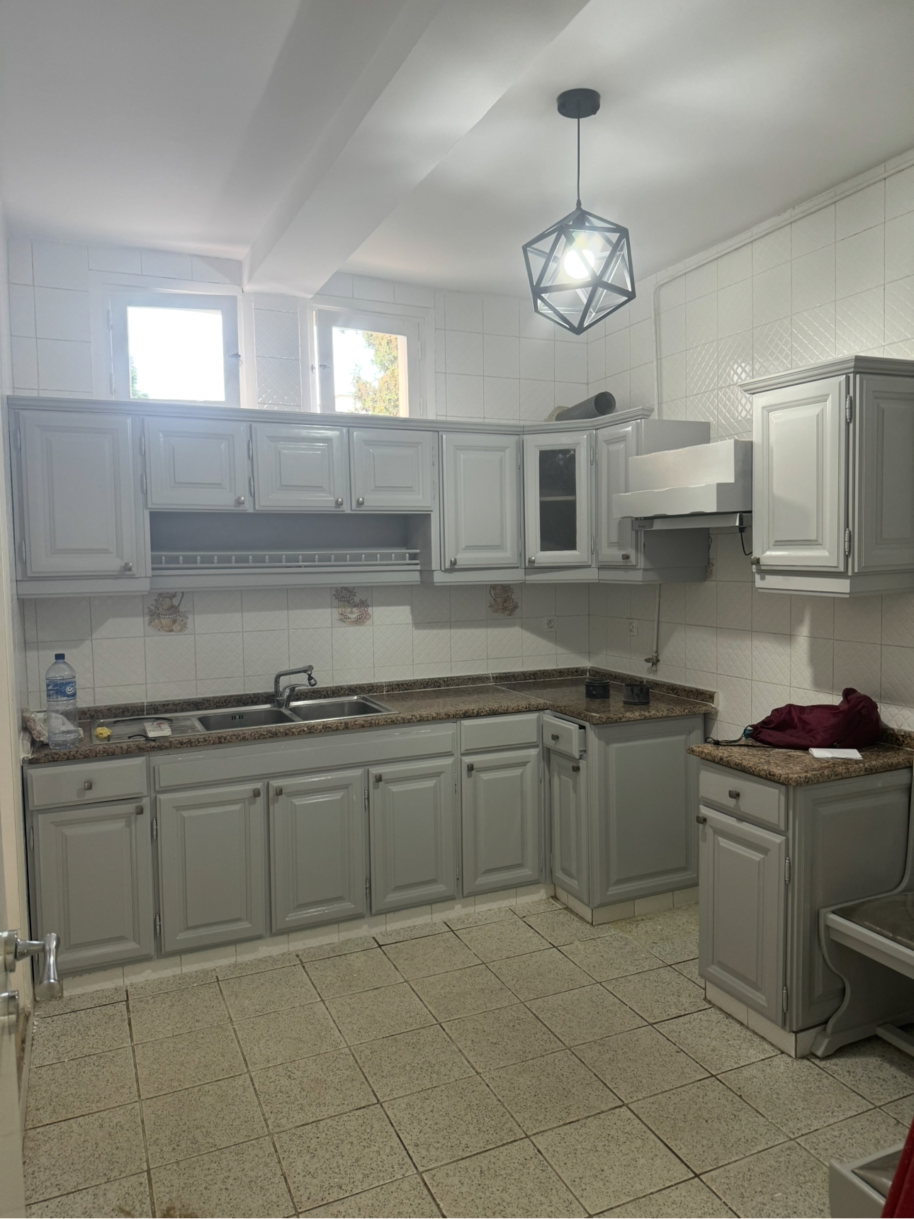 Carthage Cartage Byrsa Location Appart. 4 pices 3 chambres  salon et vranda cit tanit carthage