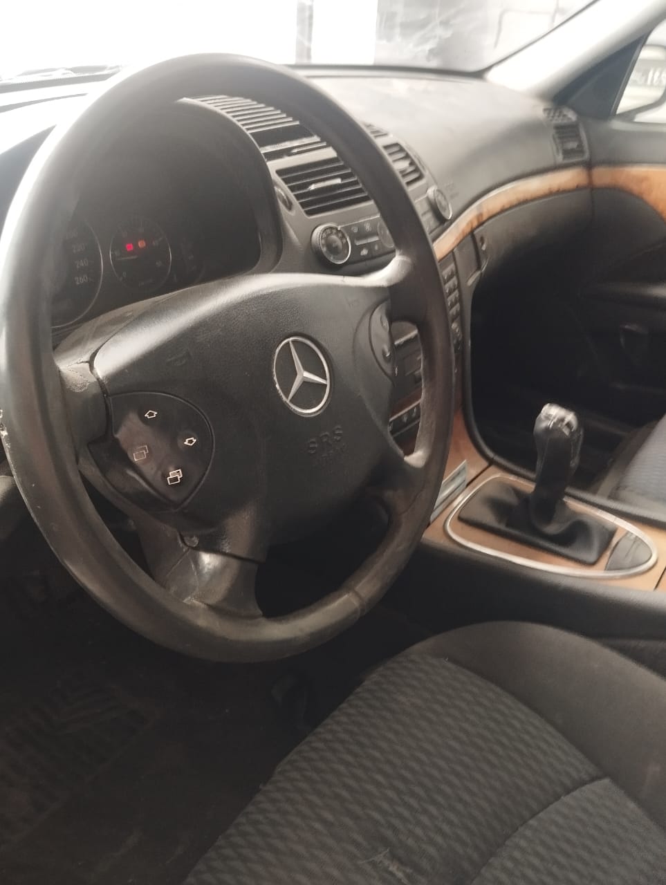 Gabes Medina Gabes Mercedes 220 Mercedes e220