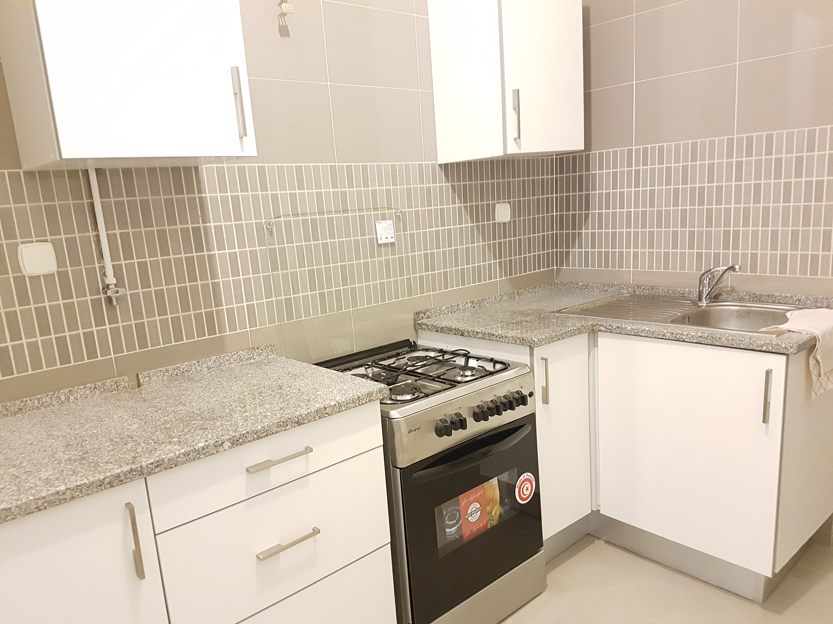 La Marsa El Aouina Location Appart. 2 pices Wahat joli s1 meubl nuit