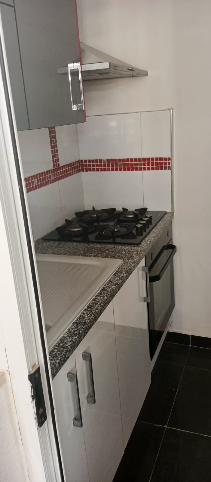 La Marsa El Aouina Location Appart. 3 pices Apprt splus 1  lwahat