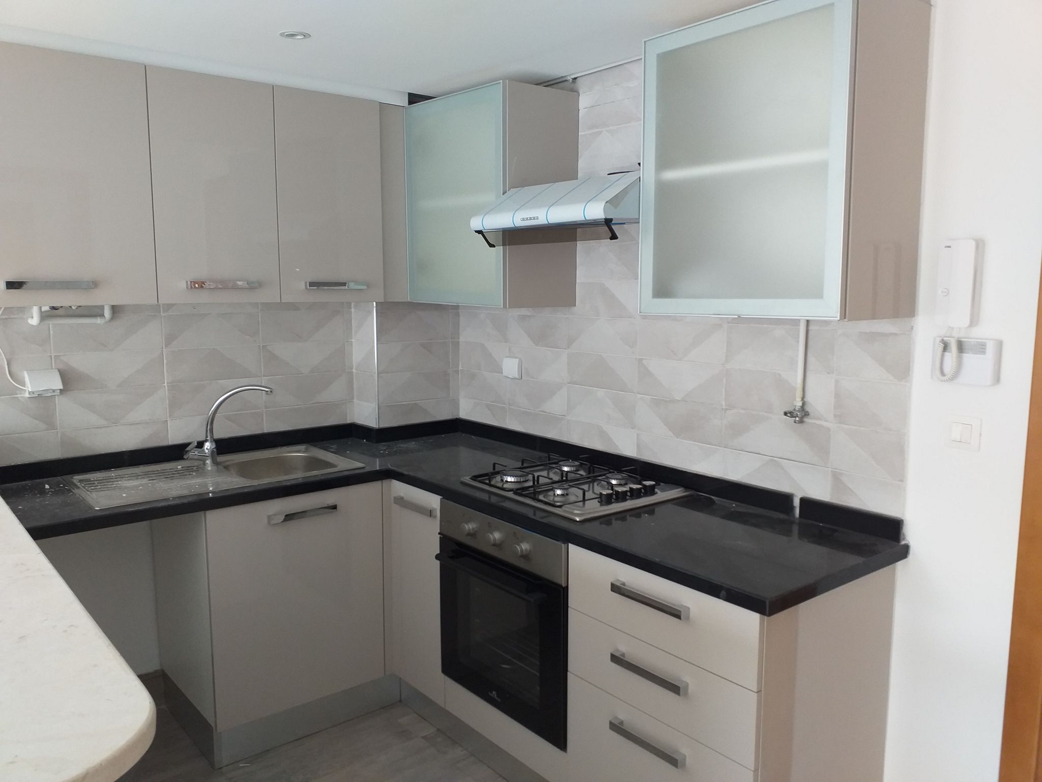 La Soukra&nbsp;La Soukra&nbsp;Location&nbsp;Appart. 1 pi�ce&nbsp;Appartement s1 pr�s lc wikiki