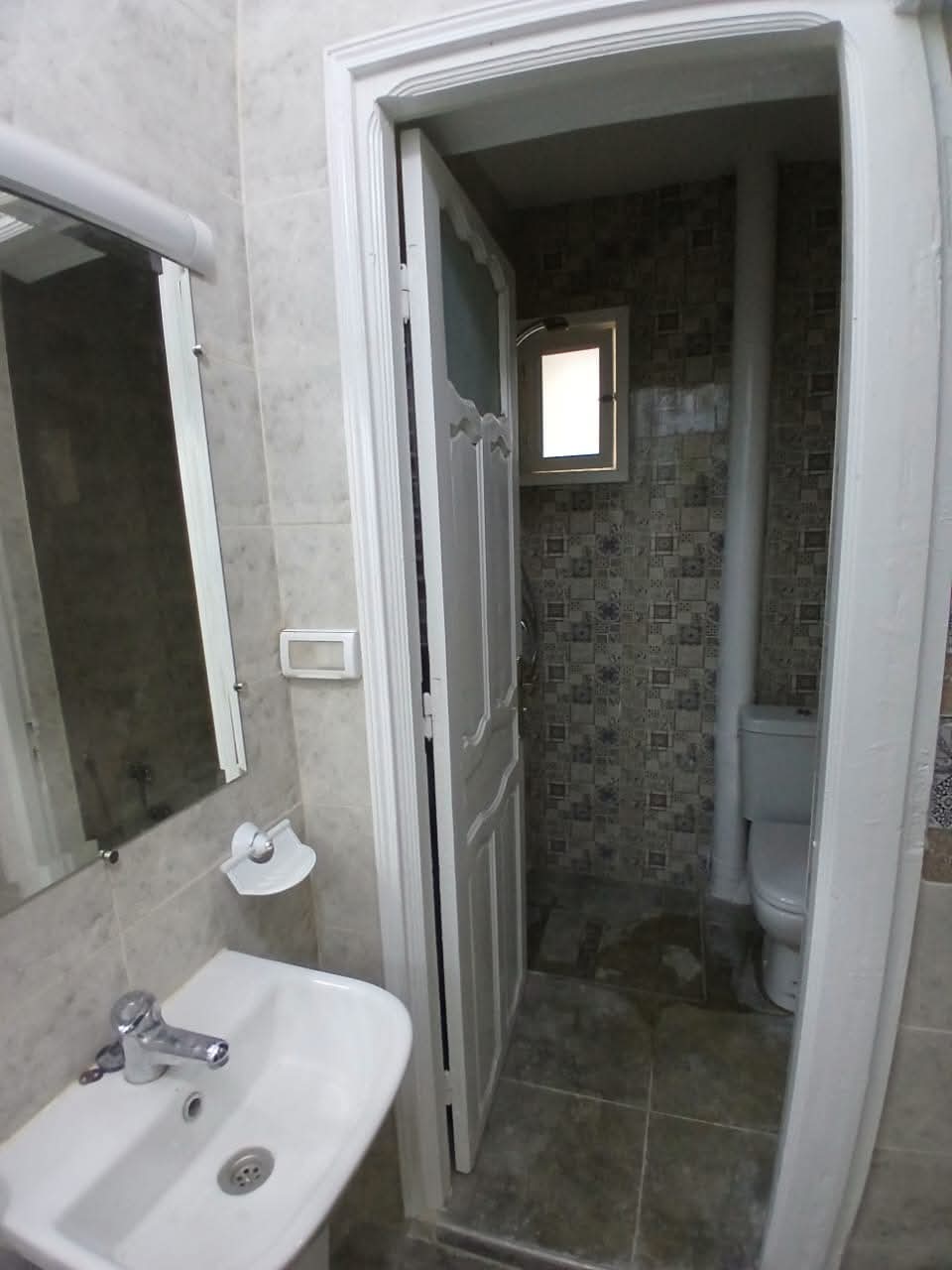 Bab Bhar&nbsp;Bab Bhar&nbsp;Location&nbsp;Appart. 5 pi�ces+&nbsp;S plus 4  au centre ville de tunis wbwb4346