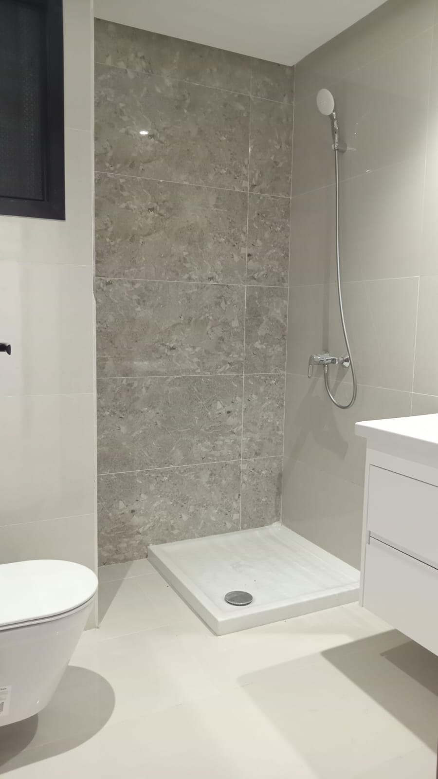 Ain Zaghouan Ain Zaghouan Location Appart. 3 pices S plus 2 trs lumineux jamais habit  l'aouina