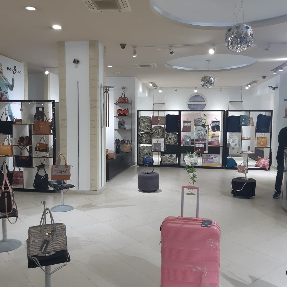 Mnihla Mnihla Location Autre Fonds de commerce  route principale mnihla  tunis