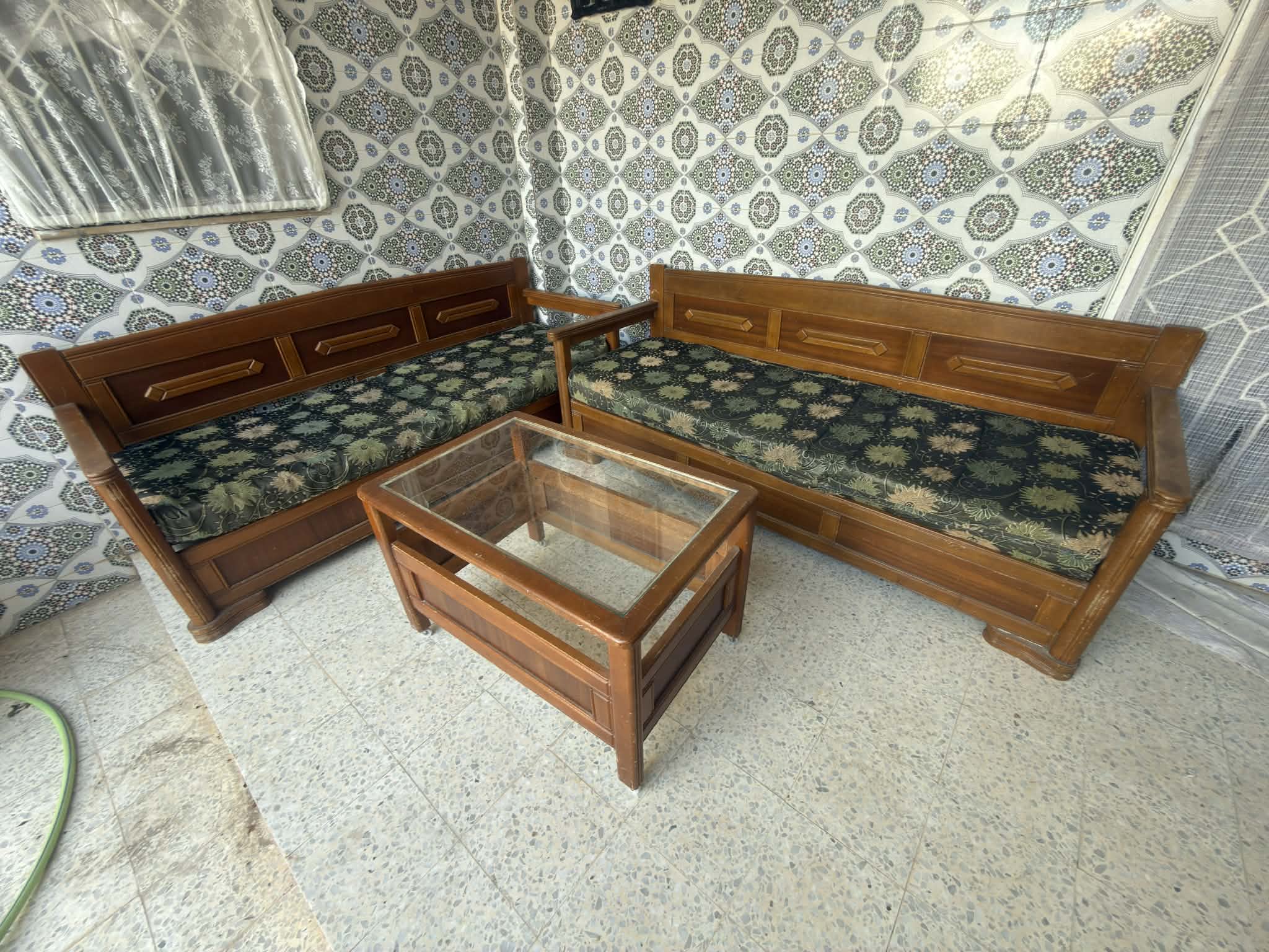 La Soukra&nbsp;Borj Louzir&nbsp;Salon - Salle � manger &nbsp;Baquette (banke)&nbsp;Bonne occasion